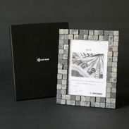 自然な焼きむらが個性的 いぶし瓦 「ARARE FRAME LL版」