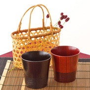 伝統の技術と伝承の技術を込めた逸品　「伝」山中塗　ロックカップペア