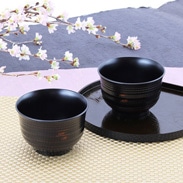 落ち着いた色合いが食卓を和ませる　山中塗　曙汁椀揃