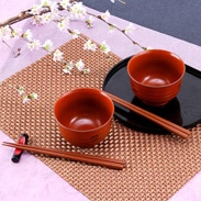 落ち着いた色合いが食卓を和ませる　山中塗　根来汁椀揃（箸付）