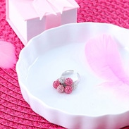 エリズ・オリジナルデザイン　クリスタル・グラデーションリング（ピンク系）