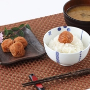 ふっくら、まろやかな甘みの　紀州産南高梅はちみつ漬800g