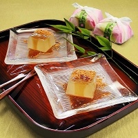 坂利製麺所 吉野の葛餅 風呂敷包み8個入〔葛餅57g・黒みつ・きな粉×各8〕