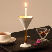 有田焼の特徴透き通る白さが美しい　有田焼燭台　白磁