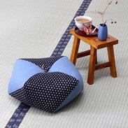 お手玉形がモダンな、楽に座れるお座布団 おじゃみ座布団