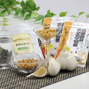 美容と健康セット（腸溶）　株式会社健康クラブ　鹿児島県　烏骨鶏の卵と有機栽培ニンニクを使用したニンニク卵黄とヒアルロン酸のセット。