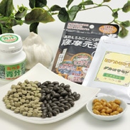 栄養たっぷりセット　株式会社健康クラブ　鹿児島県　ニンニク卵黄、たべる青汁、ヒアルロン酸の3つをセットにしました。