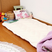 丈夫で長持ち、キッズデザイン受賞! 3Dハニカム防ダニお昼寝敷き布団