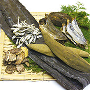 だしパックセット（太郎・さくら）　青木水産　愛媛県　厳選国産原料を独自に配合した、完全無添加のいりことかつおのだしパック