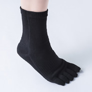 あなたを支える靴下2足セット　株式会社松村商店　和歌山県　歩くことを極めたフットケアトレーナーがプロデュースした5本指ソックス