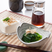 だし屋が作る濃厚だし醤油「あじつゆ」500ml×4本セット 丸三食品株式会社 福岡県 塩分は醤油の半分。博多のだし屋が本気で仕込んだ万能だしつゆ