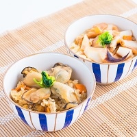 寄島 漁港の釜飯２種詰め合わせ〔かきめし(210g)×2個・いかめし(220g)×2個〕