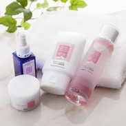 まゆ美水4点セット 有限会社シャルマン 群馬県 シルク由来のうるおいぷるるん肌を実感できる贅沢スキンケア4点セット