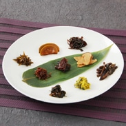 味楽選〔松茸しぐれ(釜飯の素)、げんこつ漬、松茸昆布、山椒ちりめん、葉わさび、山ぶき、ししゃもきくらげ、しそわかめ、からし漬け〕