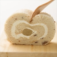 新杵堂 渋皮栗入り 栗きんとんロール ギフト〔約523g(化粧箱重量込み)〕ロールケーキ