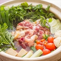 平山旅館 壱岐の郷土料理 鶏ひきとおし鍋〔骨なし鶏肉200g・手作り鶏ミンチ150g・スープ800ml・素麺2束〕