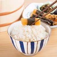 秋田県鹿角の伝統漬物 しそ巻大根 しそ巻漬物と発芽玄米セット A〔漬物5種・発芽玄米〕