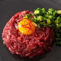 フジチク ふじ馬刺し おつまみユッケ 10個セット 〔ユッケ50g×10、ユッケたれ10g×10〕