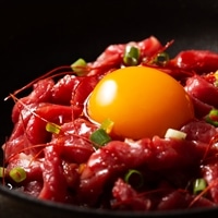 フジチク ふじ馬刺し おつまみユッケ ギフト〔ユッケ50g×4、ユッケのたれ10g×4〕馬刺しユッケ 熊本