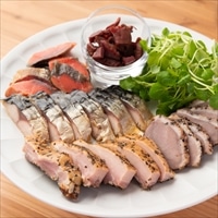 魚とスパイシースモークセット 〔燻製おつまみ5種〕 秋田県 燻製 岩城の燻製屋チャコール