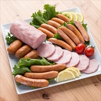 手造りハム一太郎 お好みセット〔荒挽きウィンナー・荒挽きウィンナー(一味入り)各300g、あらびきミニフランク340g、プレスハム400g、あらびきフランクチーズ入り(5本入)〕 岐阜県産