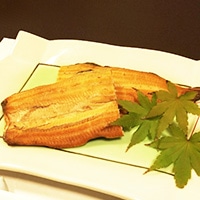 紅葉コーポレーション 割烹紅葉 浜名湖うなぎの燻製セット〔うなぎ白焼き燻製130g×2〕 【沖縄・離島 お届け不可】