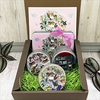 クッキー缶セット ウサギ花 〔角缶(アーモンドクッキー、ミニクッキー、ミニウサギクッキー)、丸缶(ミニクッキー、ミニウサギクッキー)×3、ポストカード×1〕