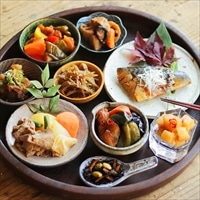 惣菜 まごころギフトセット 〔肉じゃが・黒酢酢豚・牛すじのどて煮・五目ひじき煮・きんぴらごぼう ほか全9種〕 おかず【北海道・沖縄・離島 お届け不可】