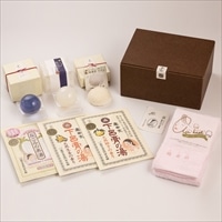 下呂膏物語バスコスメ 7点セット 〔せっけん2種、入浴剤3種、下呂産こんにゃくパフ、楊貴肌タオル〕 ボディケア 奥田又右衛門膏本舗