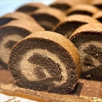自家焙煎 ダークローストロールケーキ ホール 〔約400g(15cm)×2〕 スイーツ【沖縄県・離島 配送不可】