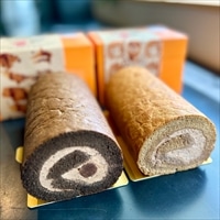 自家焙煎 珈琲ロール&ダークロースト ホール 食べ比べ 〔珈琲ロール・ダークローストロール 各約400g(15cm)〕 スイーツ【沖縄県・離島 配送不可】