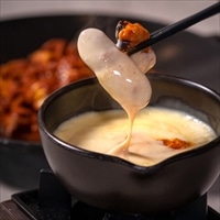 チュクミポックム(イイダコの辛みそ炒め) 2~3人前 〔いいだこの辛みそ400g、トッポギ10個、トッピング用チーズ100g〕 海鮮惣菜 マダンセ【北海道・沖縄県・離島 配送不可】