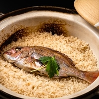 天然 明石鯛めしのもと (3合炊き) 〔姿焼き1尾(約170g)、たれ70g〕 海鮮惣菜【北海道・沖縄県・離島 配送不可】