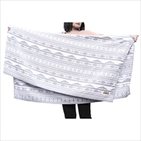 THE MAGIC HOUR タオルブランケット 〔タオルブランケット(約140×140cm)、収納袋(縦40×横30cm)〕【沖縄県・離島 配送不可】