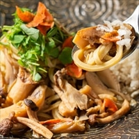 グルテンフリー 国産 玄米麺 大和当帰葛入 〔110g×4〕 米粉麺