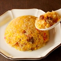 シンガポール発 京華小吃 ジンホア こんにゃく米のチャーシュー炒飯 〔200g×5〕 ごはんもの