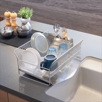 水切りラック コンパクト 縦置きタイプ シルバー 〔外寸：約29.0×36.5×17.0cm(トレイ含む)、重量：約1.96kg〕 台所用品【沖縄県・離島 配送不可】