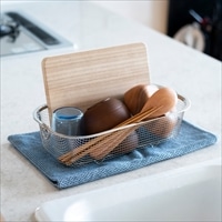 すっきり暮らす 水切かご 深型 〔サイズ：約35.8×20.3×高さ9.5cm、重量：約0.27kg〕 台所用品 水切りバスケット【沖縄県・離島 配送不可】