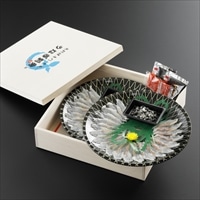 浜名湖産 うなぎの刺身 贈答用 木箱入 魚魚一登録商標 浜松 〔(刺身、皮、ポン酢、紅葉おろし)×2、だし昆布×1〕 鰻 刺し身【北海道・沖縄県・離島 配送不可】