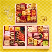 札幌グランドホテル 和洋中おせち 三段重 彩の宴〔約4~5人前(44品目)〕御節料理 お正月【沖縄県・離島 配送不可】