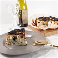 白金プレミアムバスクチーズケーキ トリュフ〔4号(φ12cm)〕スイーツ 冷凍