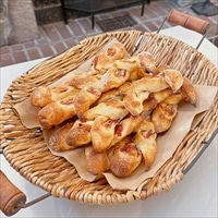 エーデルワイスファーム ベーカリーSomeL ベーコンエピ〔約20cm×10〕惣菜パン 冷凍【沖縄県・離島 配送不可】