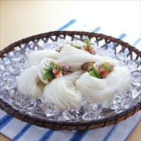 三輪素麺 マル勝高田商店 三輪の神糸〔900g(50g×18)〕手延べそうめん【北海道・沖縄県・離島 配送不可】