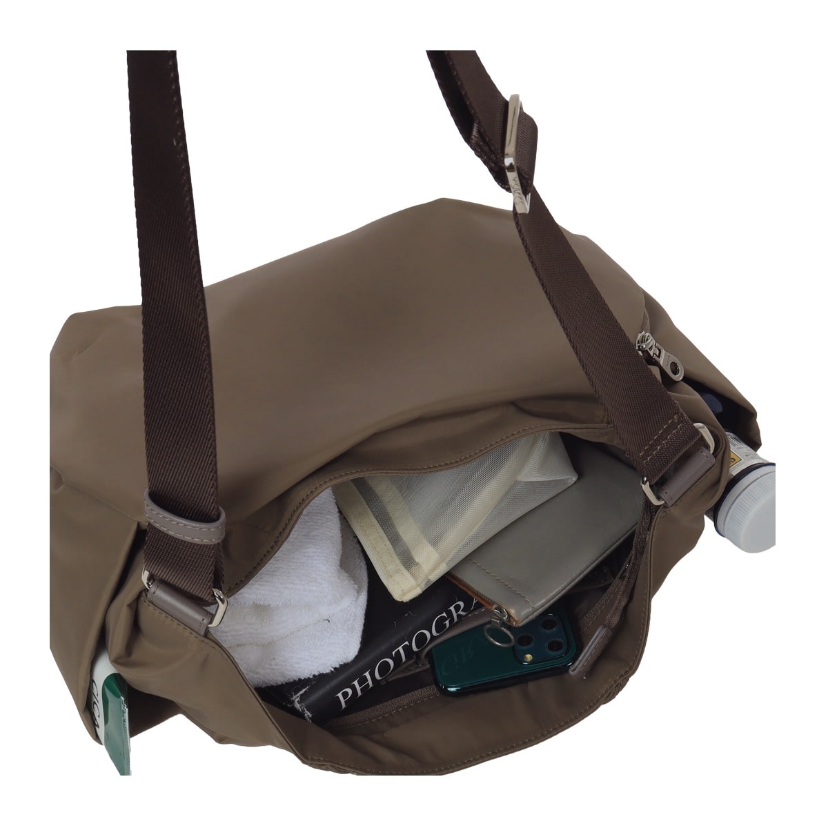 Y'SACCS イザック ショルダーバッグ B4 撥水 ナイロンタフタ 20-040-02 大容量 大きめ ボストンバッグ トラベルバッグ 斜め掛け 肩掛け コンパクト 旅行 レディース 通勤 ブラック 【10】ブラック -