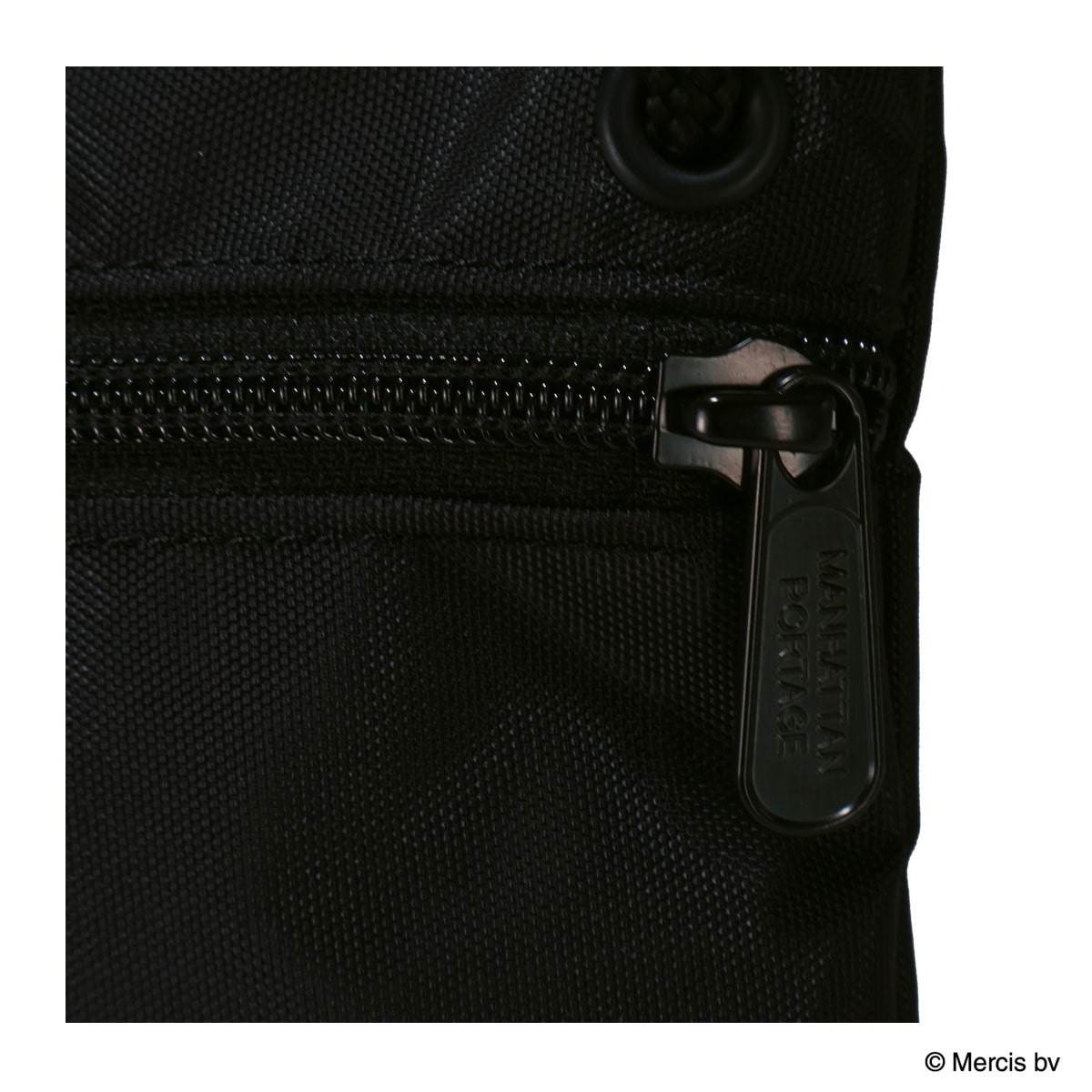 Manhattan Portage マンハッタンポーテージ miffy ミッフィー ショルダーバッグ サコッシュ ポシェット CORDURA DZPMF70 ブラック ブラック -