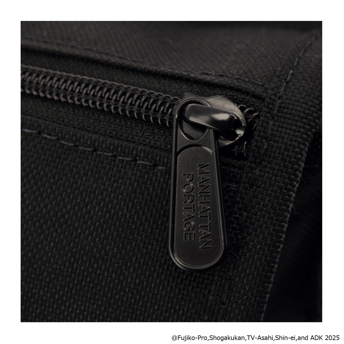 Manhattan Portage マンハッタンポーテージ ドラえもん ショルダーバッグ メッセンジャーバッグ 斜め掛け 肩掛け 横型 MP1605JRFZPDORA25 お出掛け 旅行 ブラック ブラック -