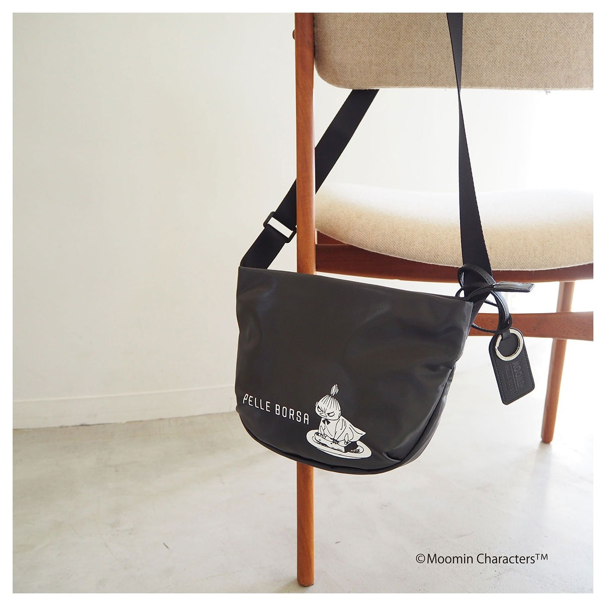 PELLE BORSA ペレボルサ ムーミン ショルダーバッグ リトルミイ スナフキン 撥水 レディース 2002 MOOMIN ミニショルダー かわいい キャラクター 大人 斜め掛け 撥水 抗菌 防臭 旅行 ムーミントロール(アイボリー) ムーミントロール(アイボリー) -