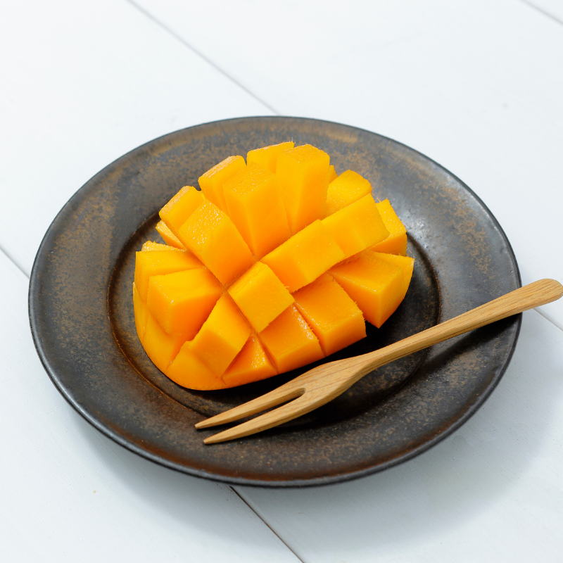 マンゴー 白銀の太陽 糖度11度以上<選べるサイズ・入り数>Mサイズ~4Lサイズ 【2025年10月末より発送開始予定】 4L×2玉