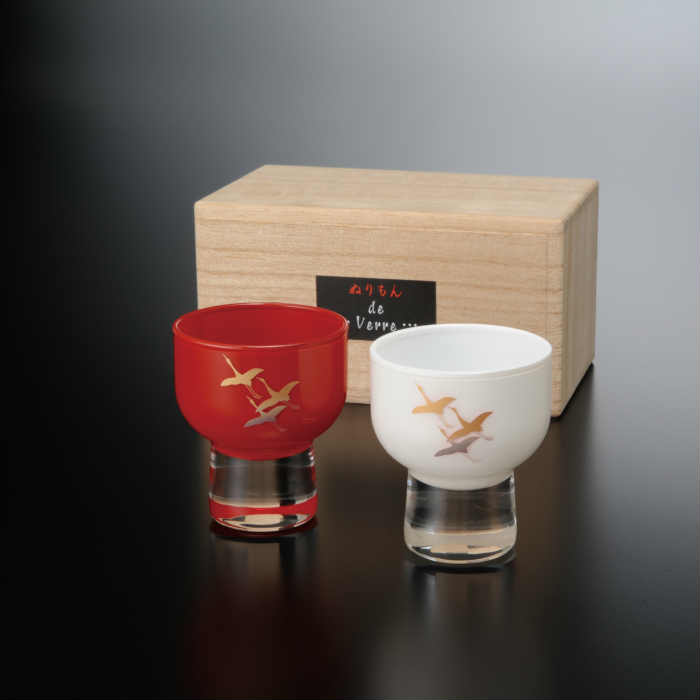 【父の日のプレゼントに最適】【ガラス×漆器】 ぬりもん de Verra 盃 蒔絵 千羽鶴【赤・白セット】桐箱入り 2個セット グラス 杯 父の日 母の日 敬老の日 プレゼント ギフト 桐箱