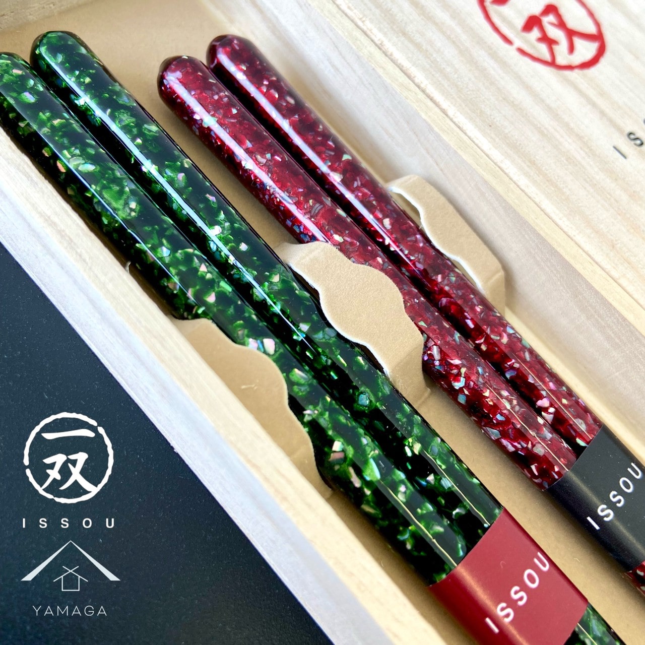 【海外の方に喜ばれます】お箸 箸 ギフト箸 貝星雲 一双 ペア 夫婦箸 プレゼント 記念品 母の日 父の日 敬老の日 結婚記念日 結婚祝い 引出物 塗り箸 日本製 国産 記念日 漆器 セット カップル 退職 二膳 桐箱入り 結ギフト